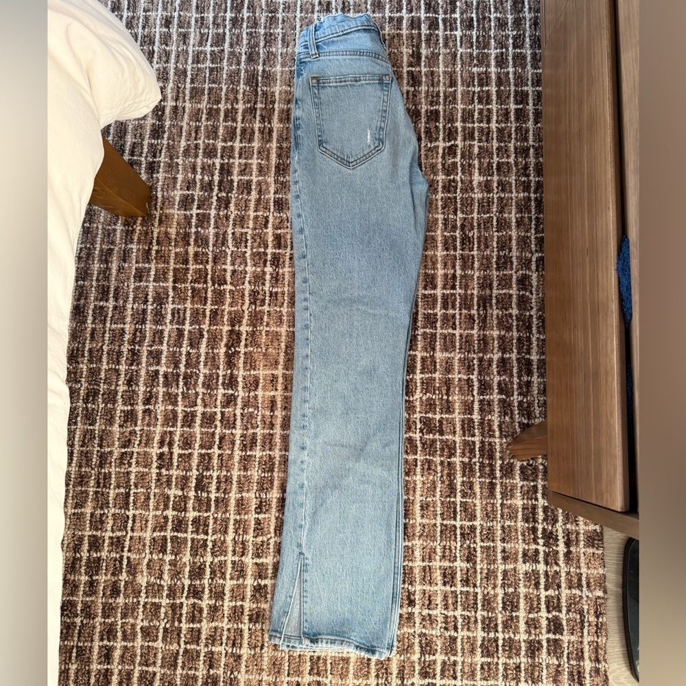 Abercrombie 90s straight jeans with ankle slit